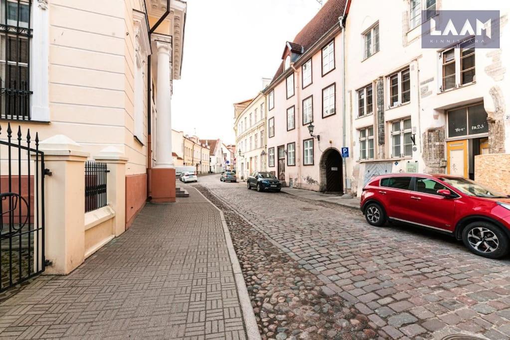 Atmospheric Place In The Historical Center